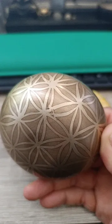 Verified buyer photo of the engraved set bowl held in one hand